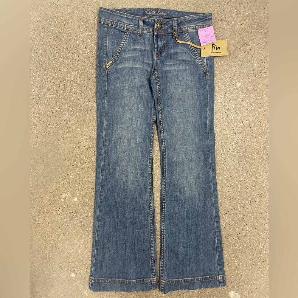 Vintage NWT Tyler Skye 90's Nostalgia Low Rise Rio Flare Jeans size 28